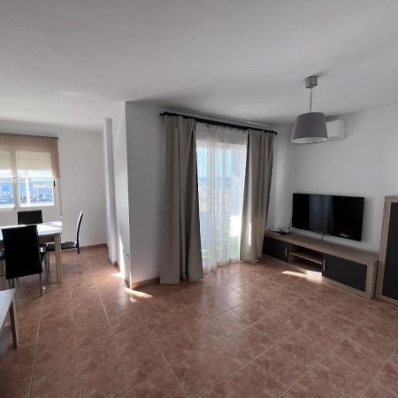 Apartamentos La Caleta 卡莱塔·德·贝莱斯 外观 照片