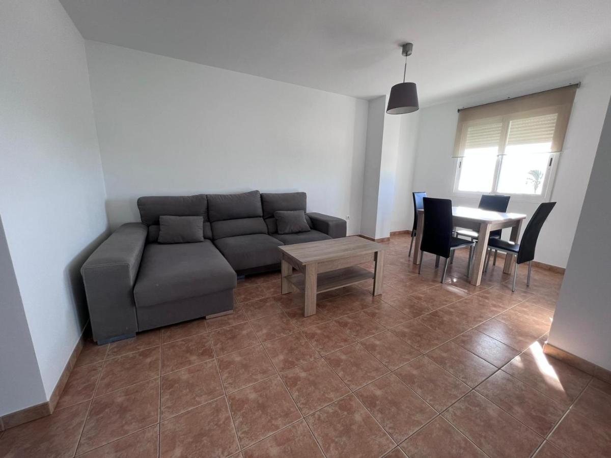 Apartamentos La Caleta 卡莱塔·德·贝莱斯 外观 照片